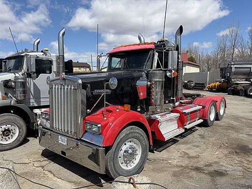 2006 Kenworth W900L.jpeg
