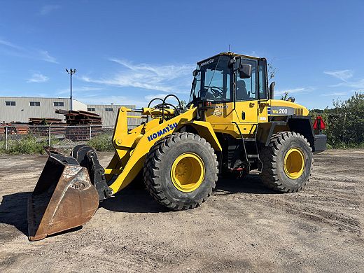 2011, Komatsu, WA200-6.jpg