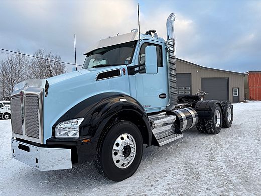 2021 - Kenworth T880 - Camion Tracteur 01.JPG