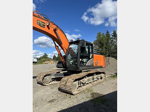 hitachi_excavatrice-sur-chenilles.jpeg